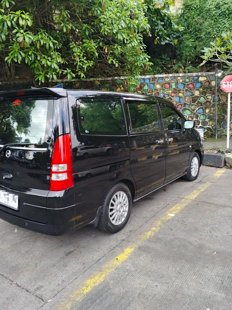 Nissan Serena 2010 Bensin
