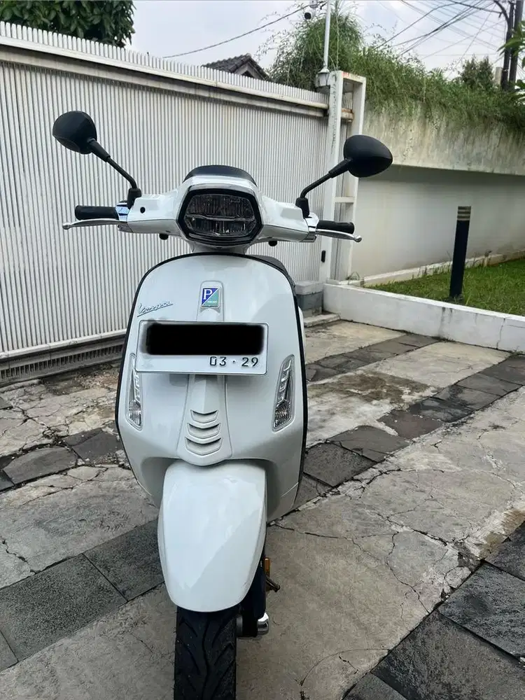 Vespa Sprint S White