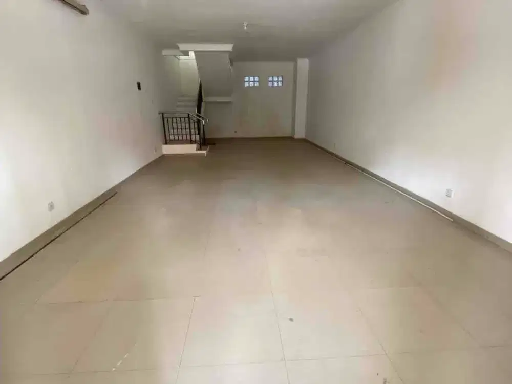 FOR RENT
RUKO HOLIS REGENCY

Lt 100
Lb 120
Lm 5 
2lt
km 1 
2200wt
Jetpum
carport 2
hadap timur laut
SHM

Harga 85jt /thn
nego