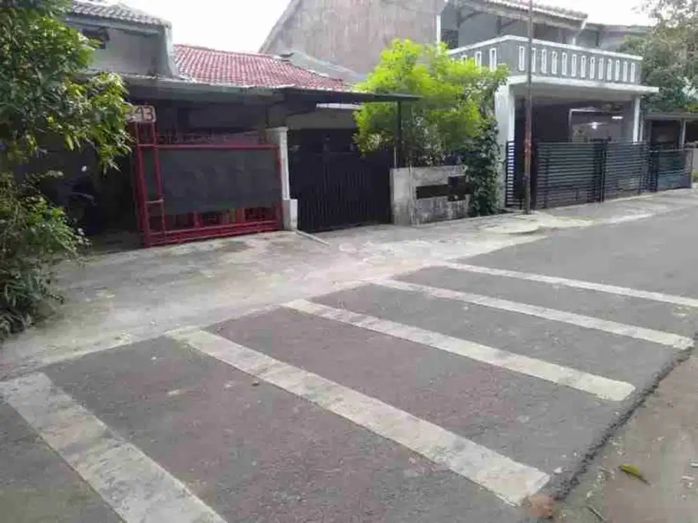 Rumah dijual murah di Komplek Pesanggrahan Permai