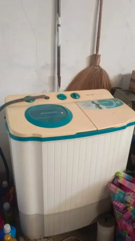 Mesin cuci Polytron second