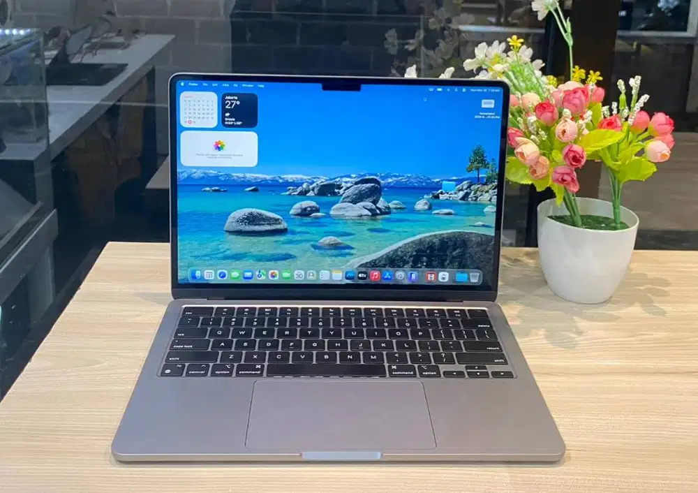 MacBook Air M2 2022 13 Inch Ram 8GB SSD 256GB Retina Display