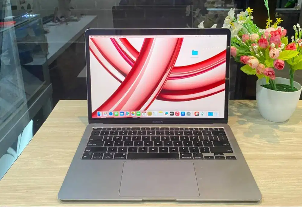 MacBook Air M1 2020 13 Inch Ram 16GB SSD 512GB Siap Pakai