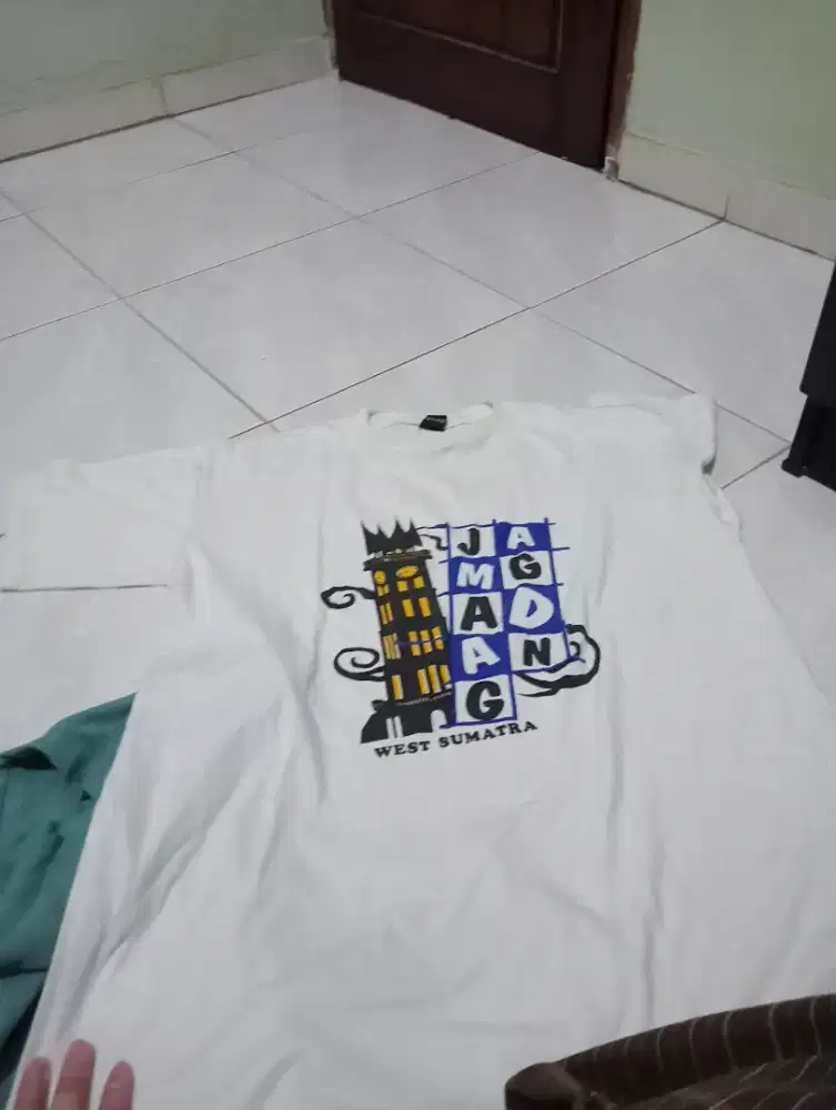 Kaos Putih Jam Gadang