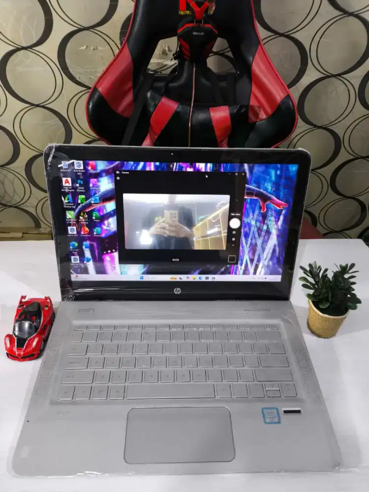 Laptop HP Envy 13-F24