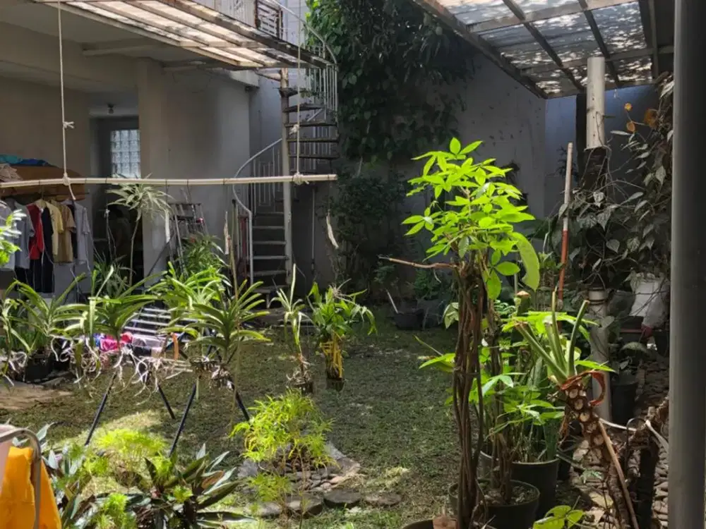 Jual Rumah sayap Riau cocok untuk Bisnis caffe Resto siap Pakai Bandung Kota