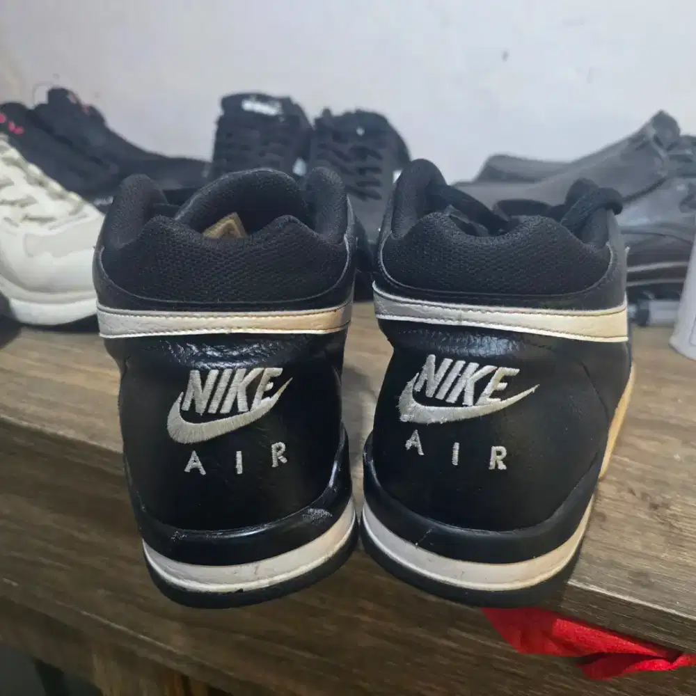 Sepatu night flight original