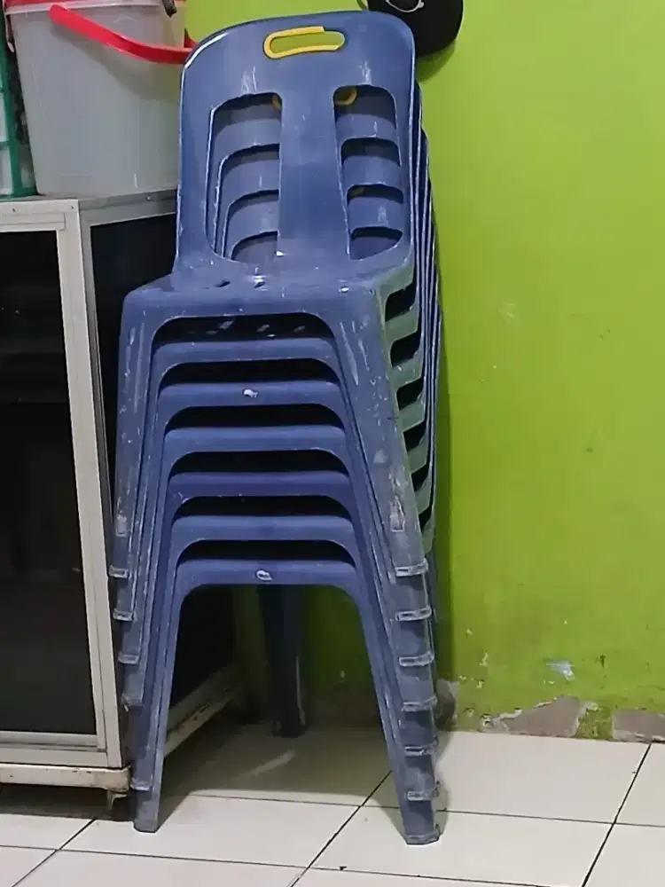 Kursi untuk warung makan