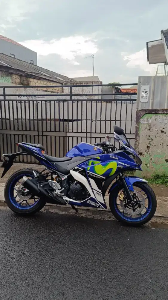 Jual aja Yzf R25 kilometer masih rendah