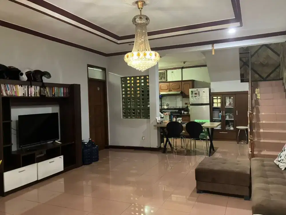 Rumah 2 Lantai Strategis di Perumahan Kiara Sari Asri Bandung