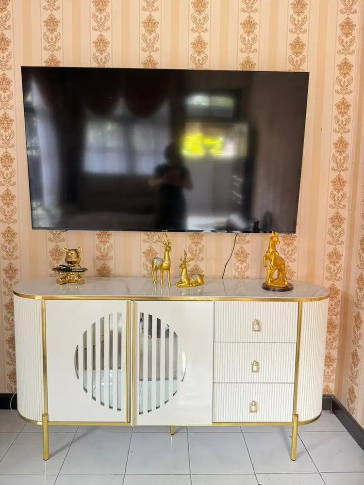 meja hiasan tv marbe