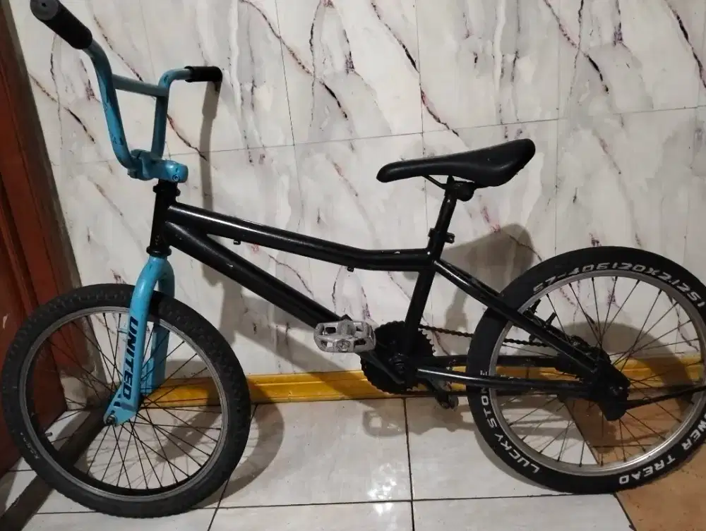 Jual Sepeda bekas BMX siap pakai Cijantung Jakarta Timur