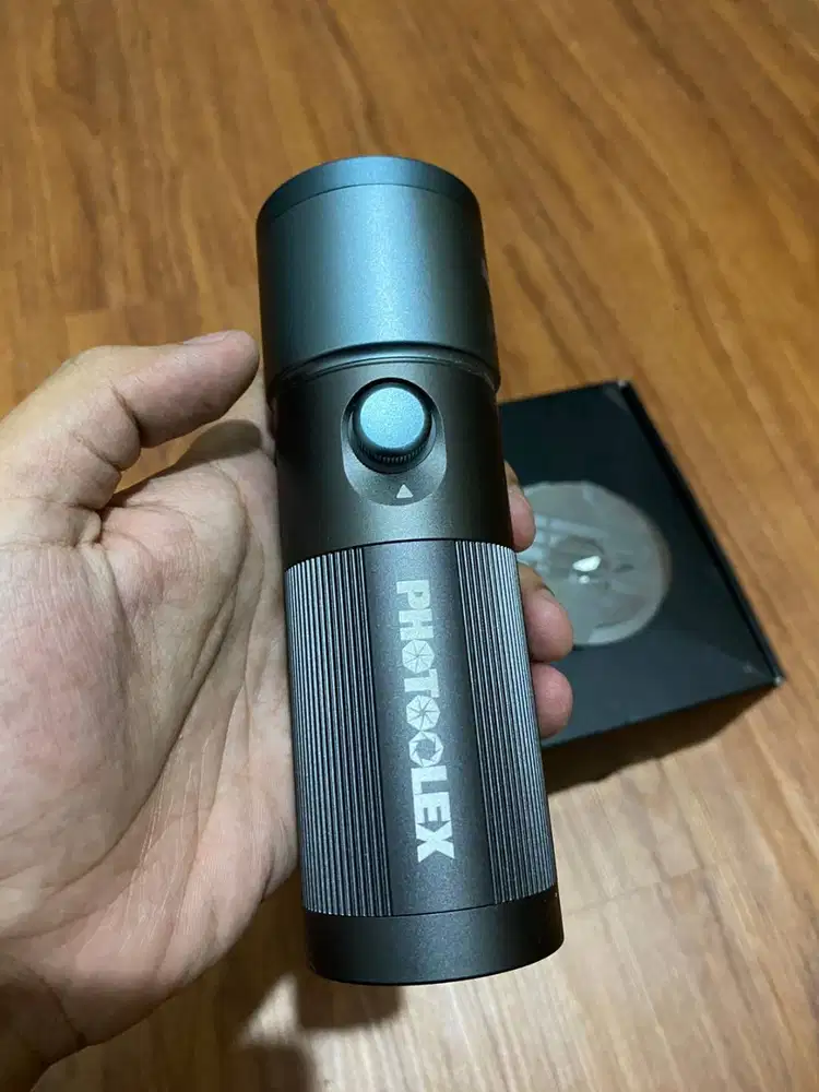 Photoolex RGB Light 10W + Color Filter – Cinematic Lighting Konten