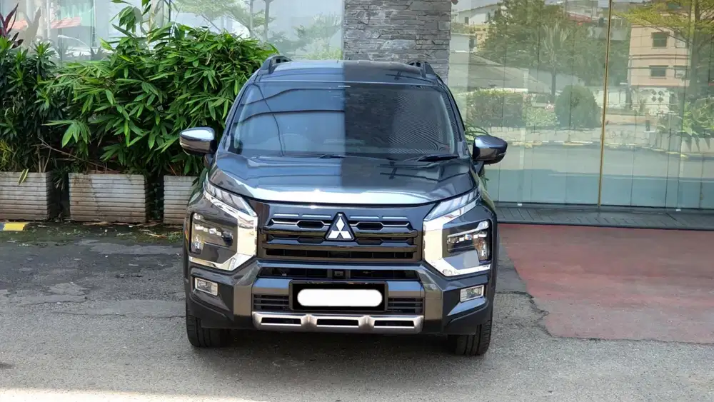 Km 8rb mitsubishi xpander cross premium cvt 2023 abu matic
