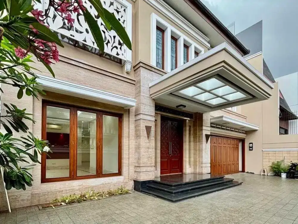 Dijual Rumah Luas di Pondok Indah Jakarta Selatan