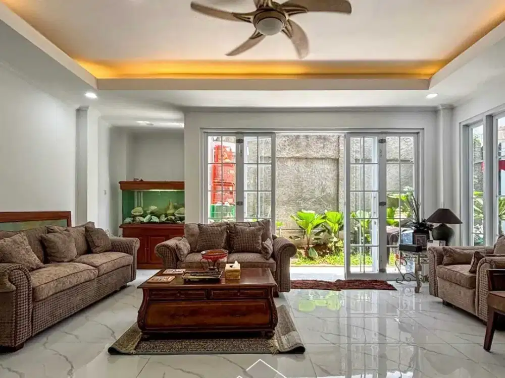 Dijual Rumah Design Modern Classic di Pondok Indah Jakarta Selatan