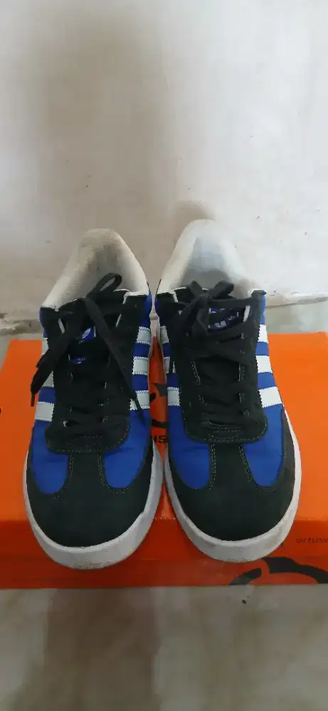Jual sepatu adidas original size 43
