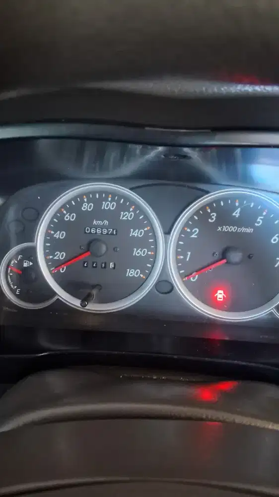 AVANZA 2011 E Low KM