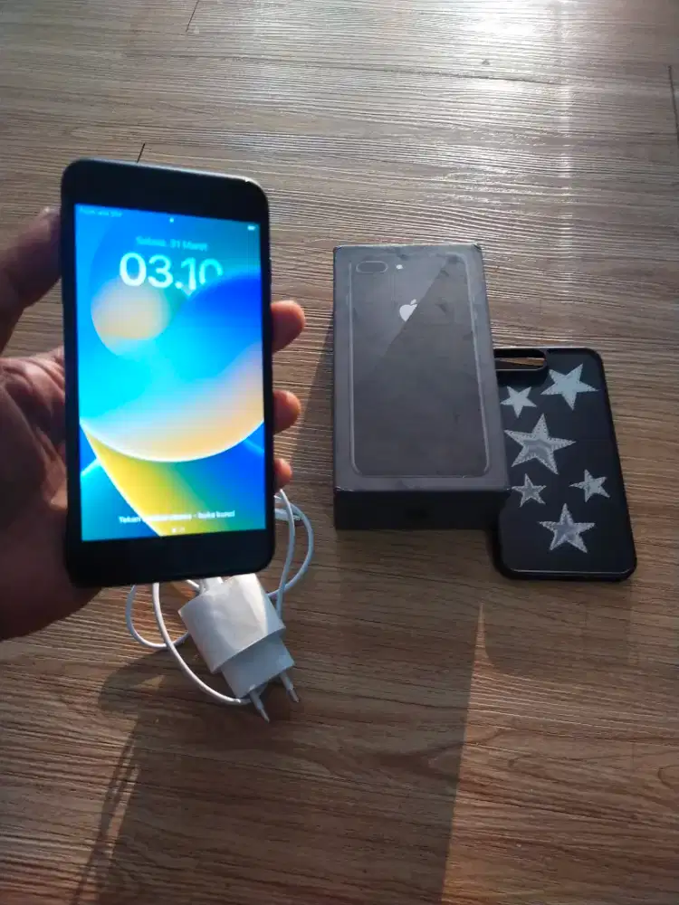 Iphone 8+ 256gb inter Allprovider Fullset bisa tt handphone