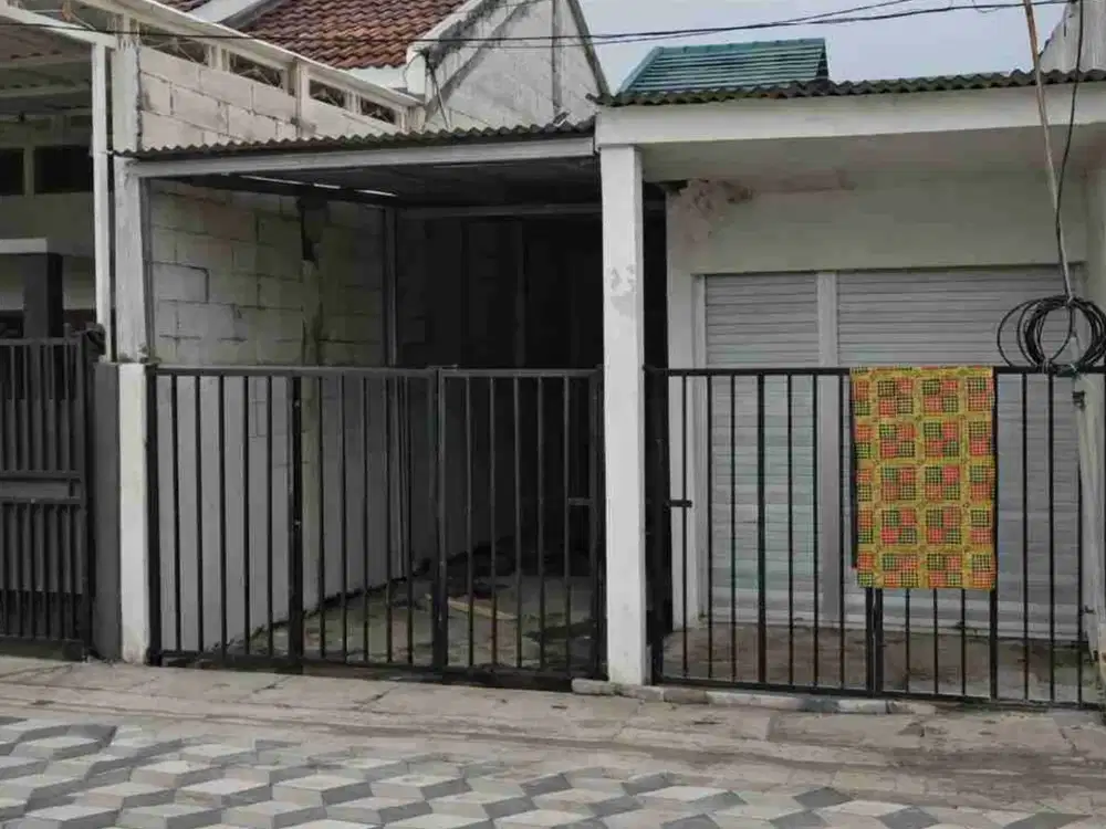 Dijual rumah di Medokan ayu gang 9 Surabaya timur