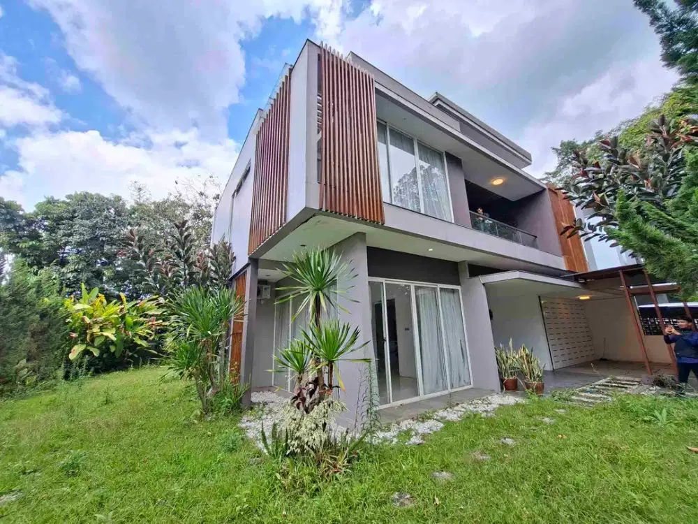 Rumah Mewah Posisi Hook Di Citra Green Dago Bandung Utara