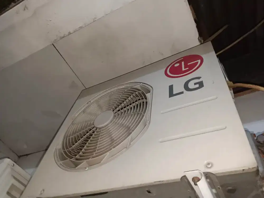 DIJUAL AC LG ½pk kondisi normal  unit saja