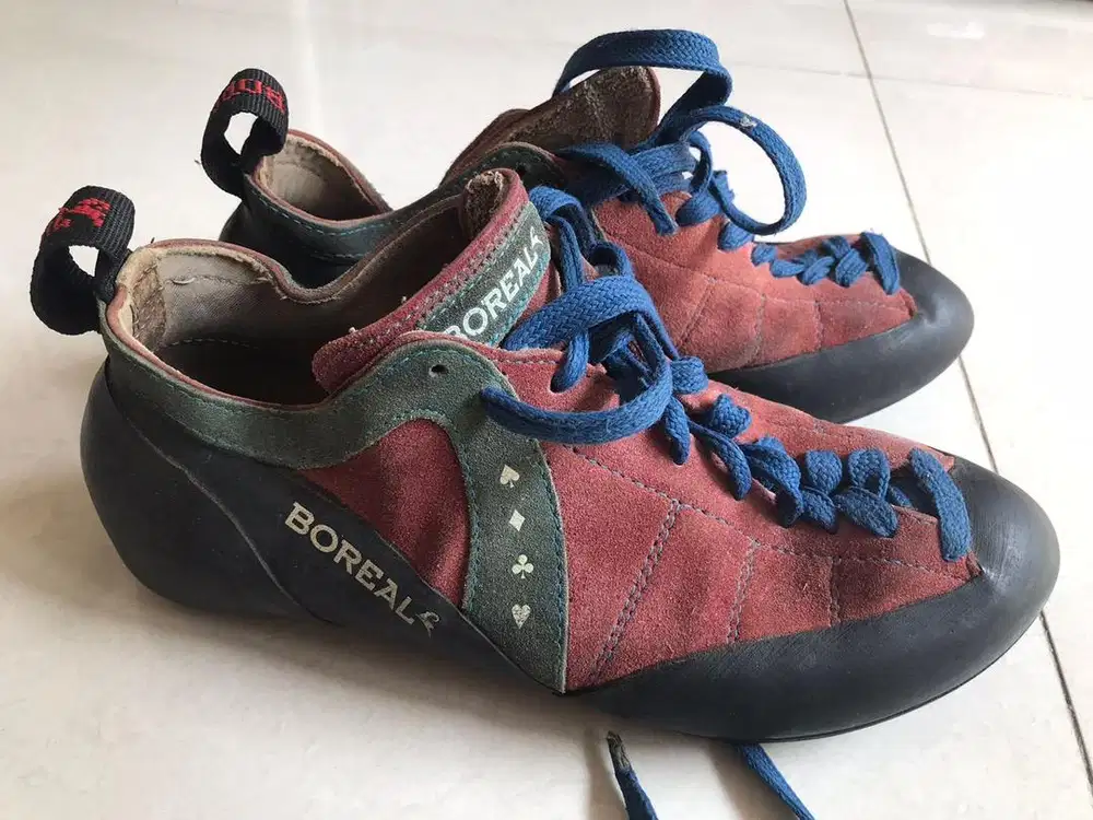 Sepatu panjat tebing /Climbing shoes