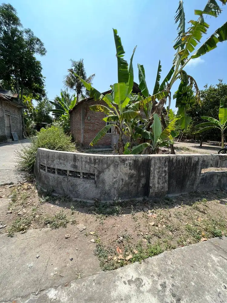 Dijual tanah bonus bangunan diatasnya