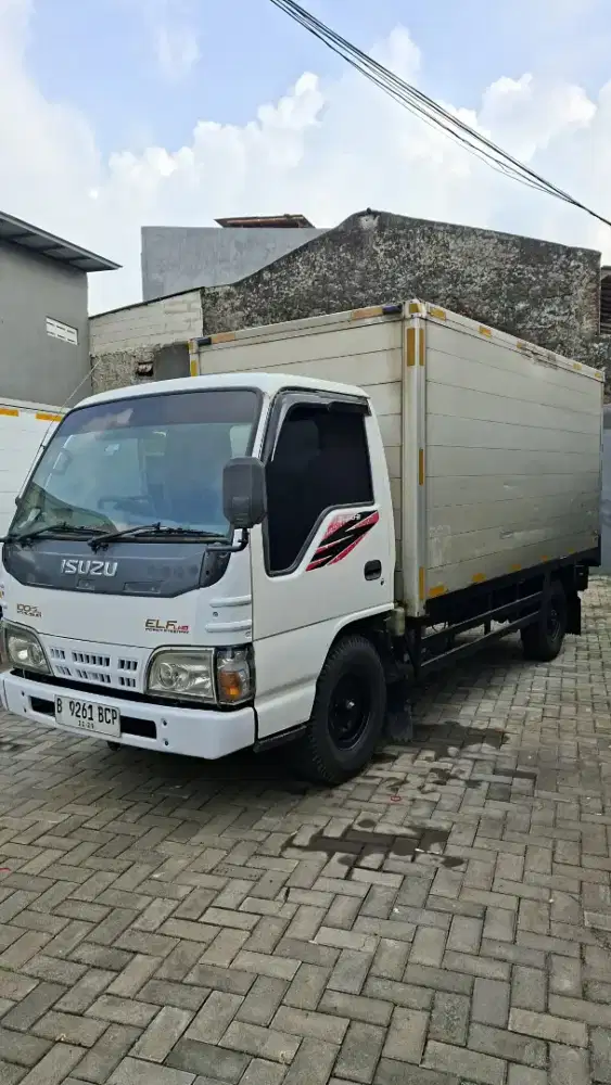 Isuzu ELF nkr 100PS engkel long box orsinil 2014