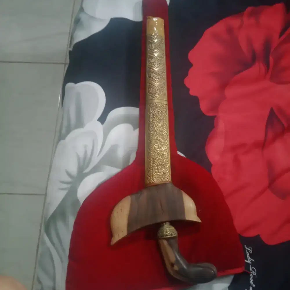 Dimaharkan keris luk dhapur naga sapta,kinatah.