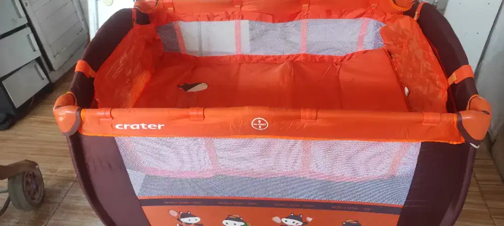 Baby Box Crater Playpen
​Warna orange