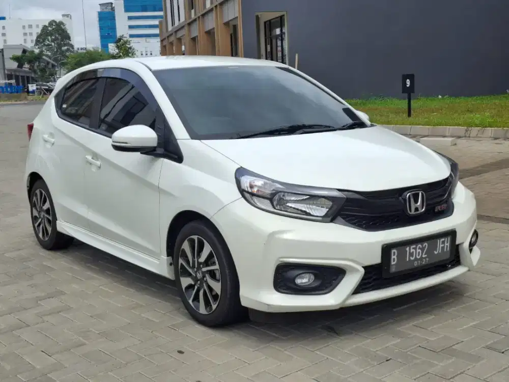 (Tdp8jt KM18rb) Brio RS CVT 2021 Putih