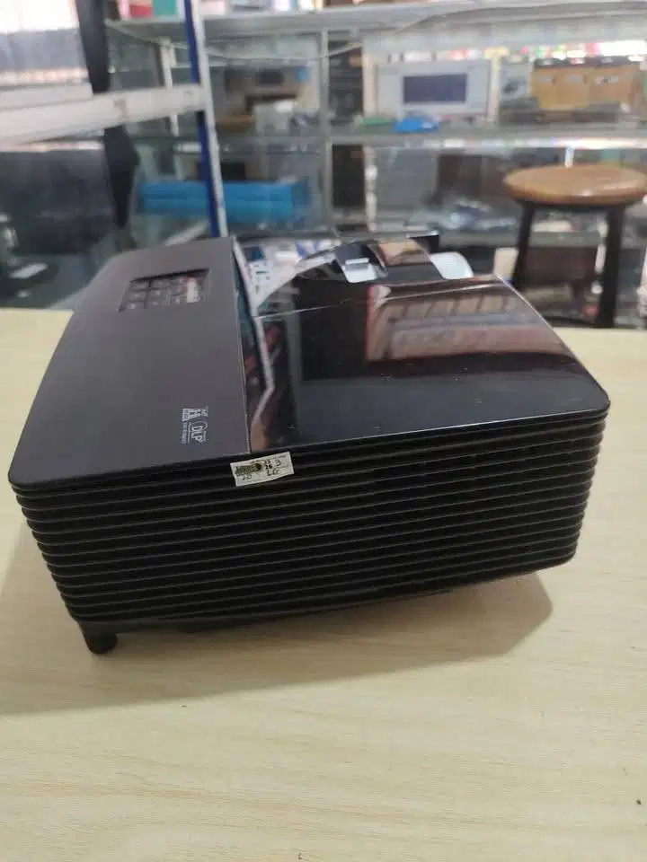 Proyektor ACER DNX 1528 3.600 - 4.000 Lumens