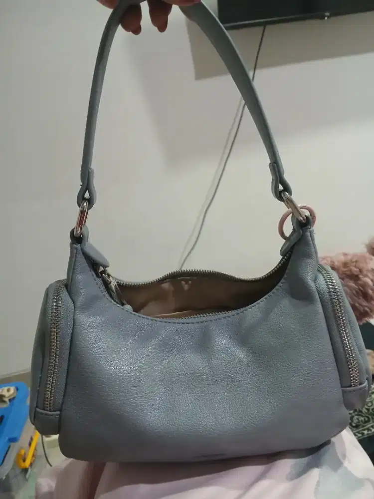 Tas aldo warna biru
