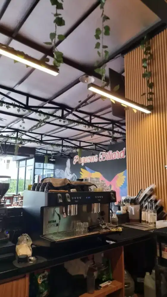 Di butuhkan waiters dan Racker cewe