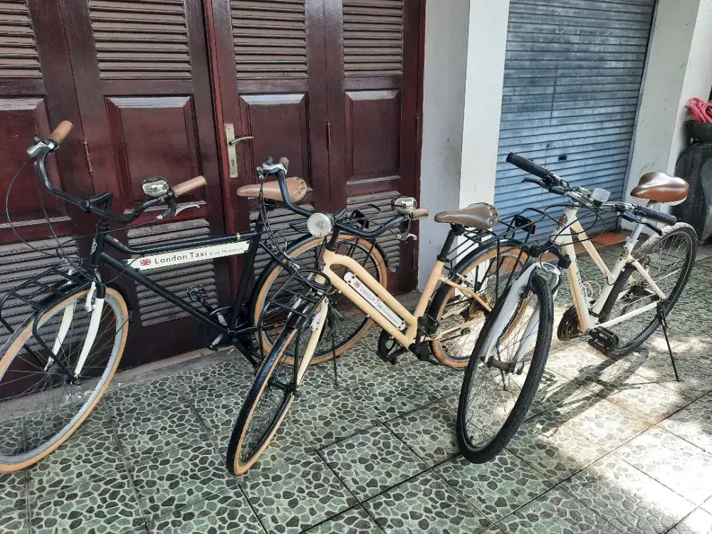 London taxi bianchi 700 c