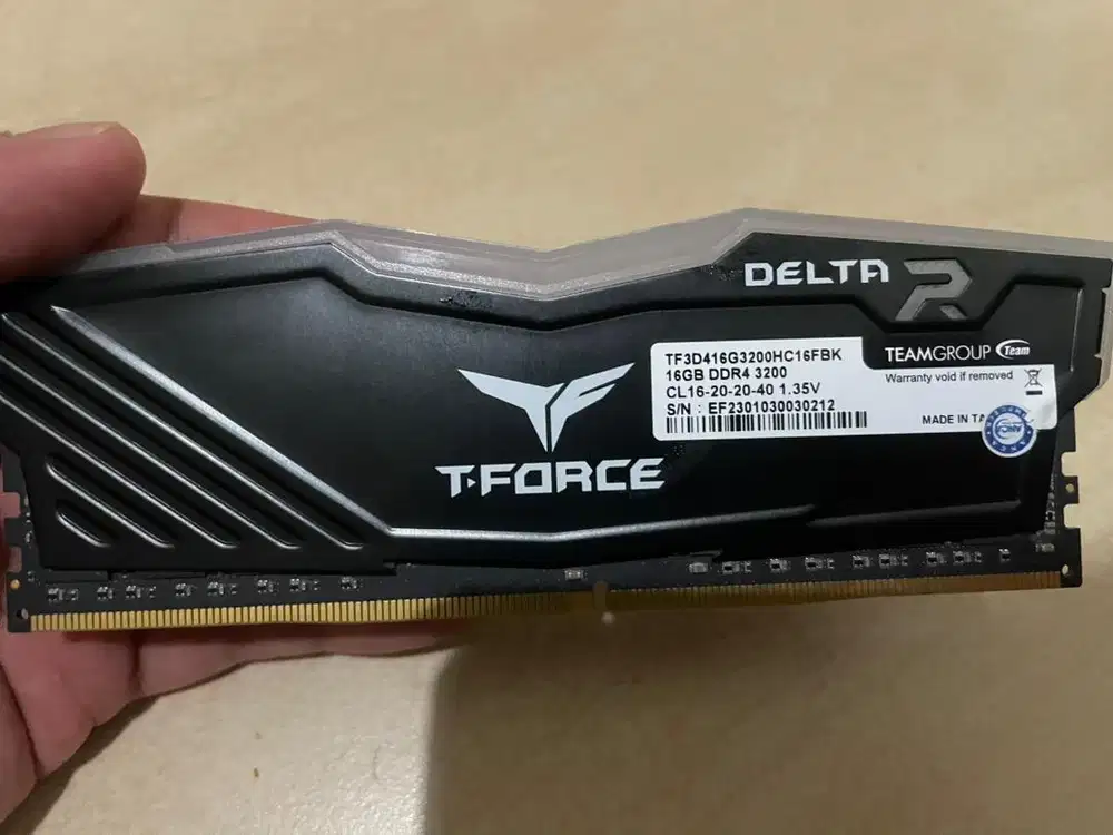 Ram 16gb DDR4 RGB team delta