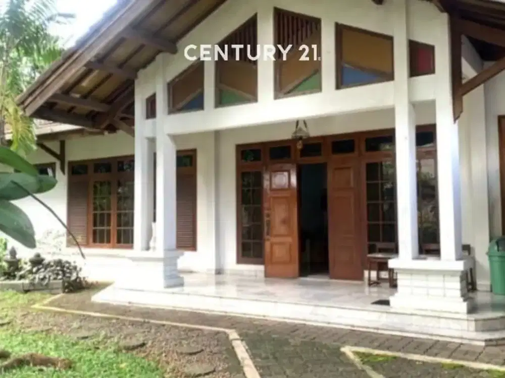 Rumah Asri Dengan Tanah Luas Dan Murah Lokasi Strategis Di Jaksel