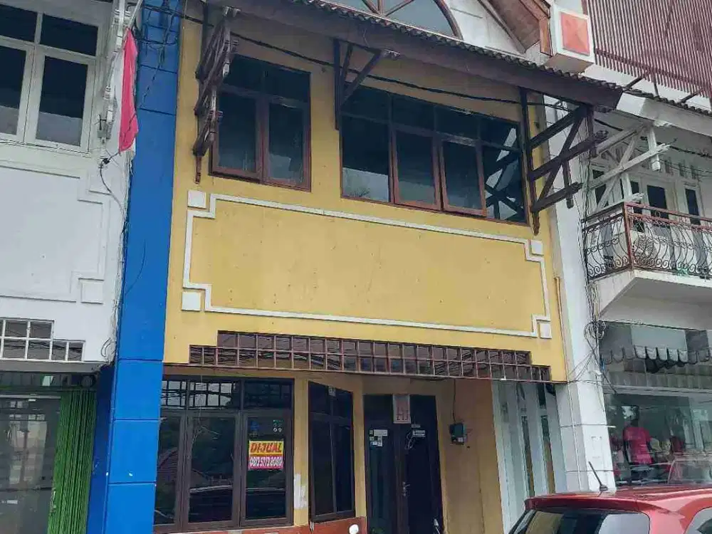 Dijual Ruko Tengah Kota