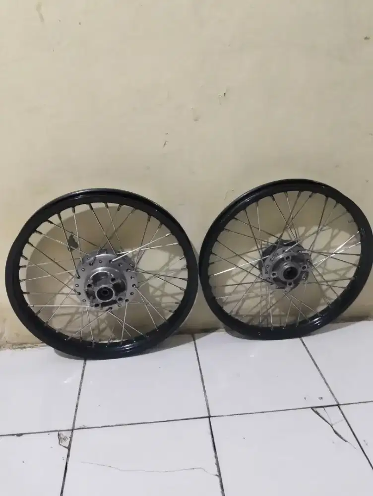 Velg jari jari Supra 125 double disc