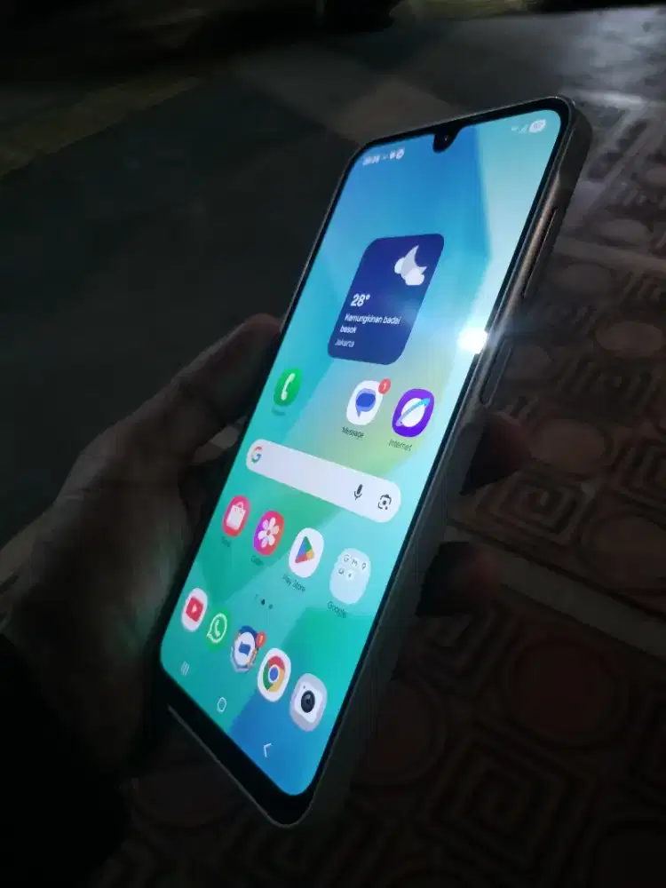 Samsung A16 ram 8+8/128