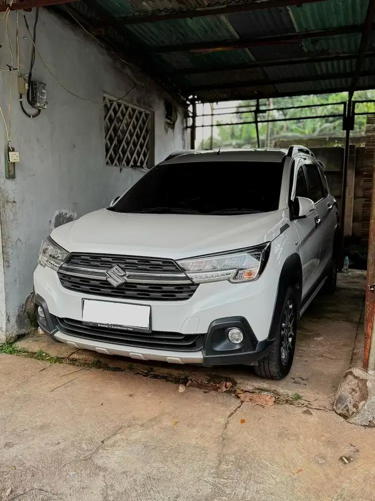 Suzuki XL7 Alpha AT 2022 KM 34rb Tgn ke-1