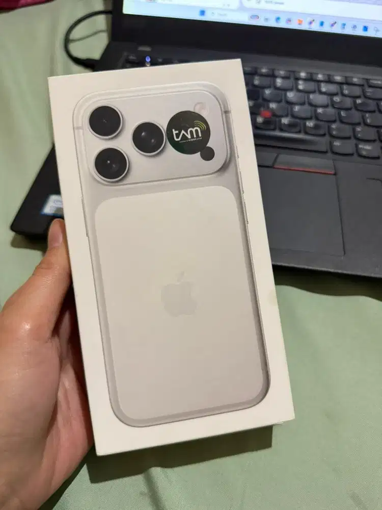 Jual iphone 17 pro 256Gb white
