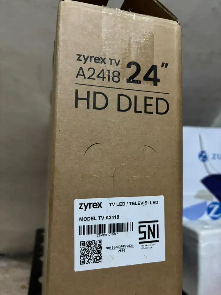 Smart TV android zyrex 24 inch