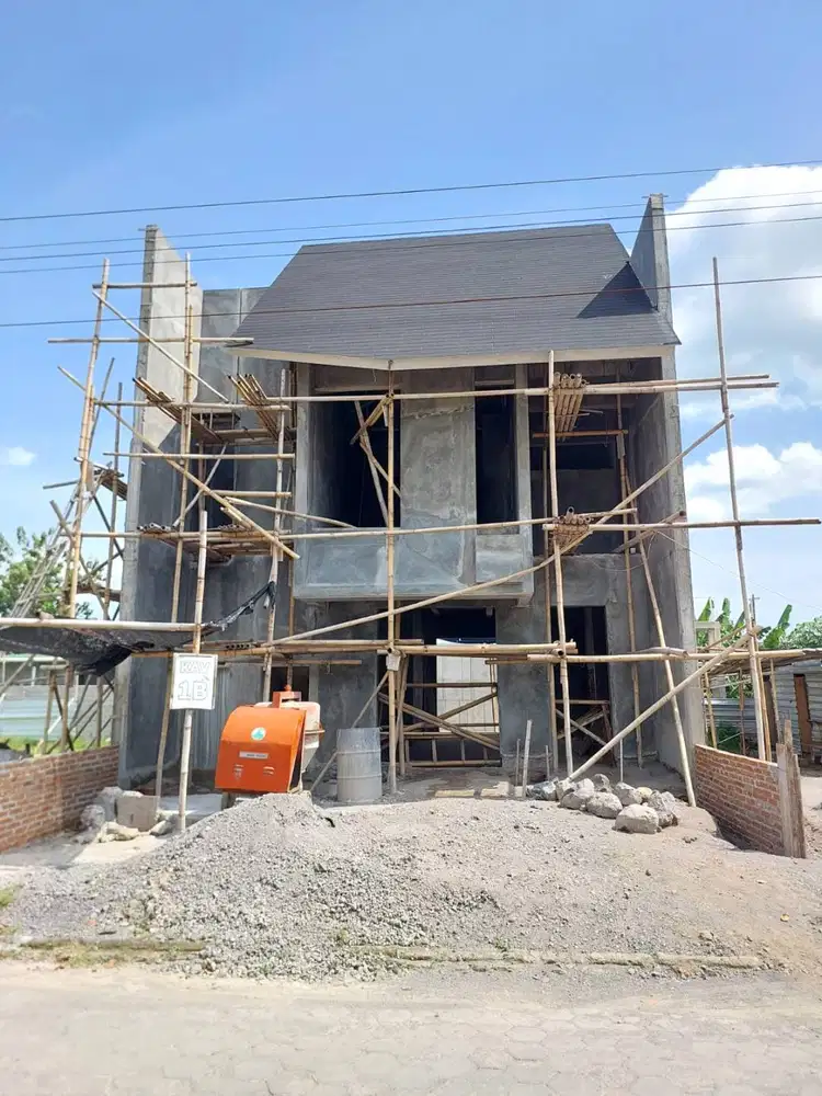 Rumah Baru Desain Kontemporer dekat Jalan Gito Gati