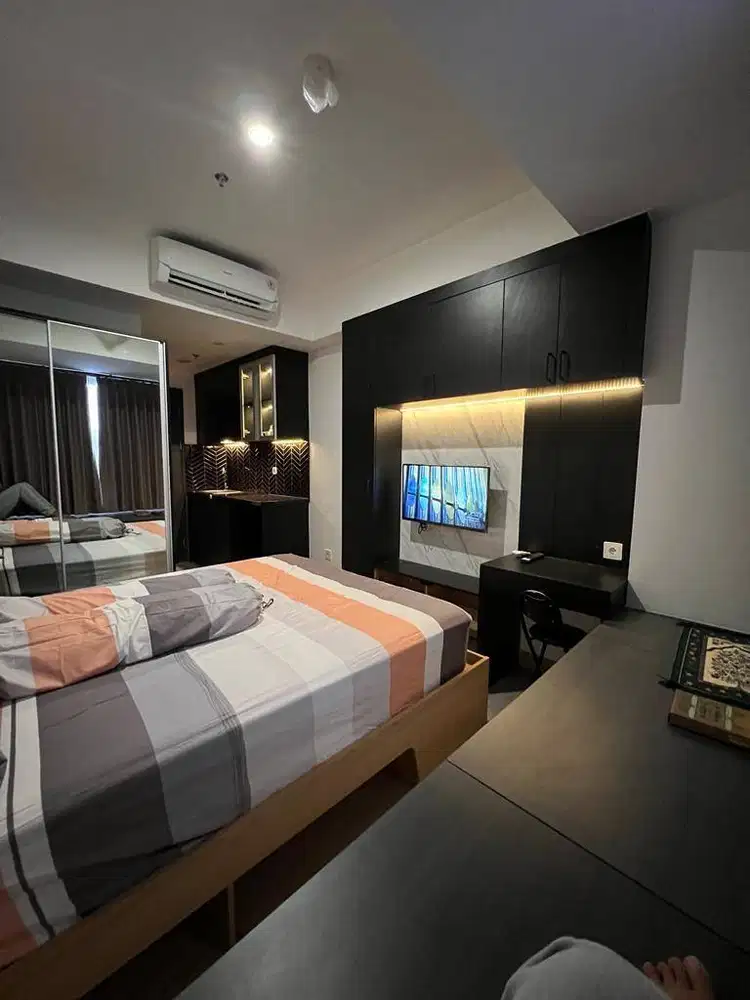 Apartemen Collins Boulevard Studio – Lantai 35 (High Floor)