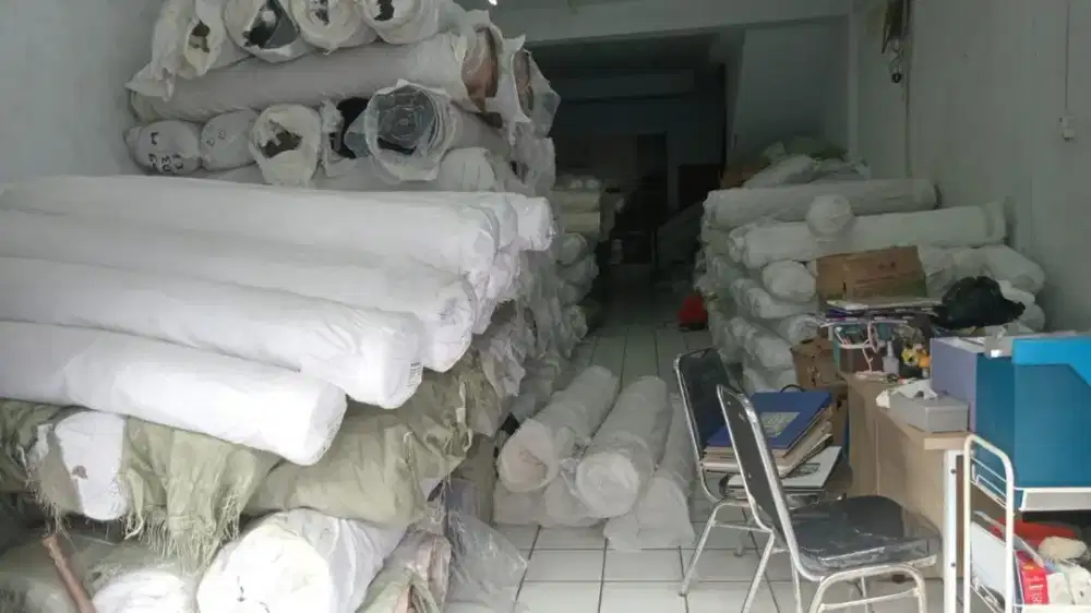 Dicari kurir dan anak gudang