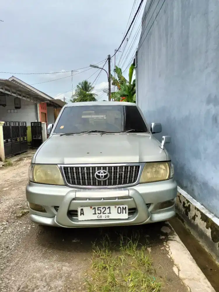 Kijang LGX 2004