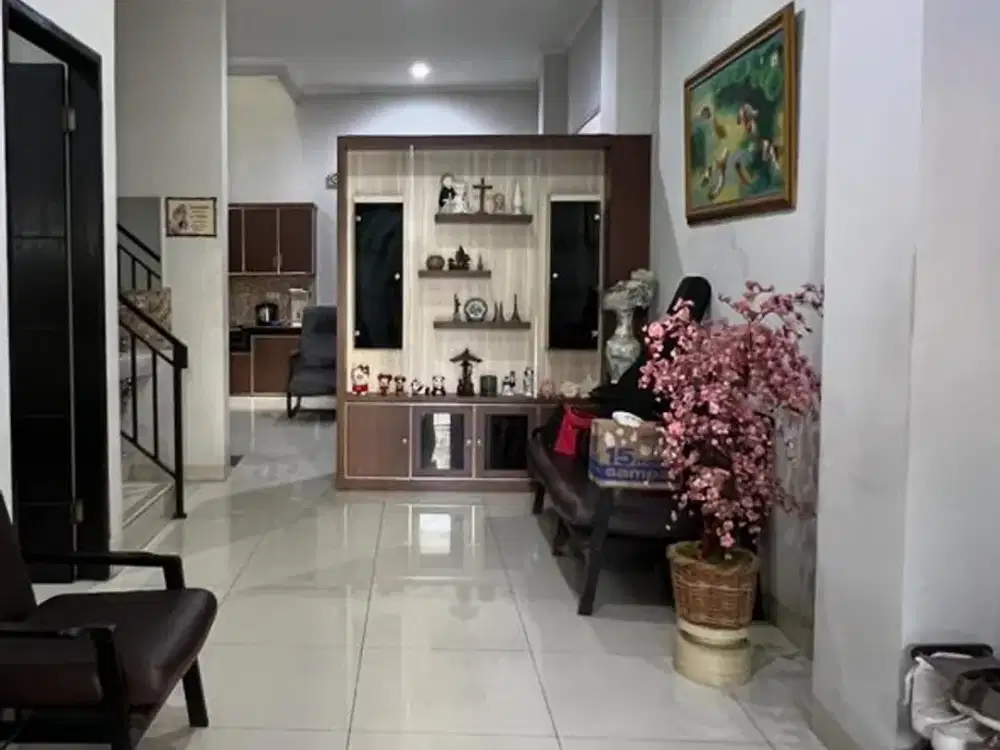 Rumah bagus Sunter Metro 6x18m 3 lantai, harga cakep