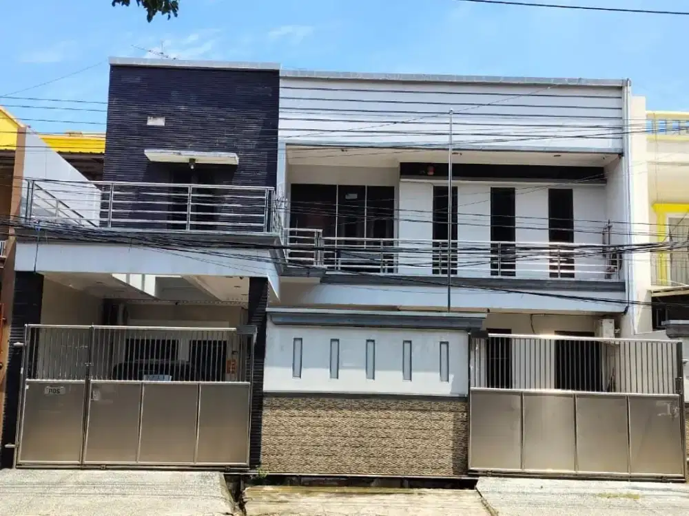 Rumah 2,5 Lantai Sudah Renovasi di Citra Garden
